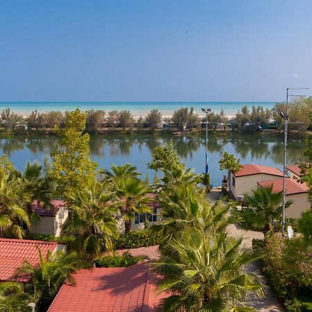 Village Lake Placid Silvi Marina Ngoại thất bức ảnh