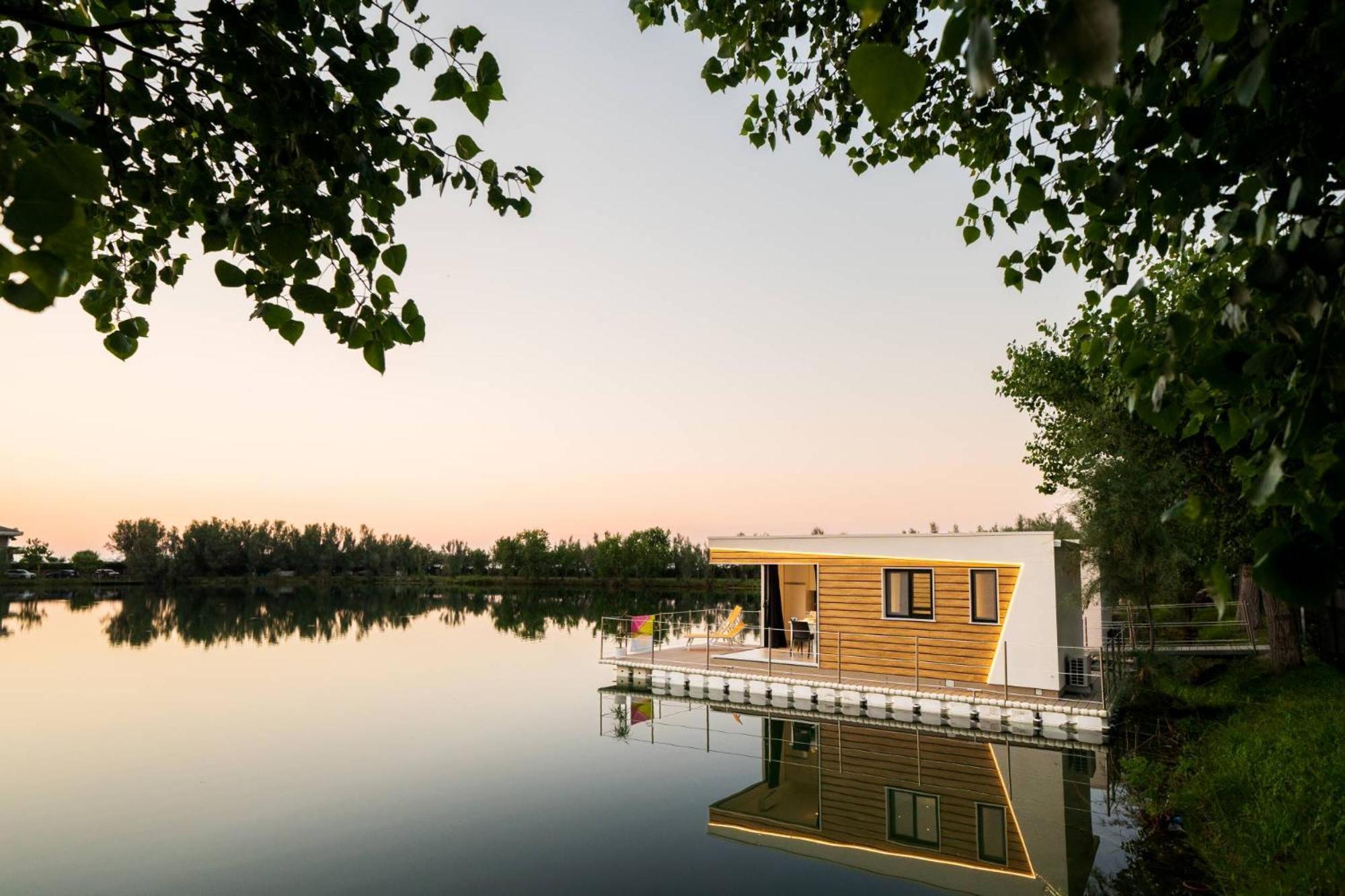 Village Lake Placid Silvi Marina Ngoại thất bức ảnh