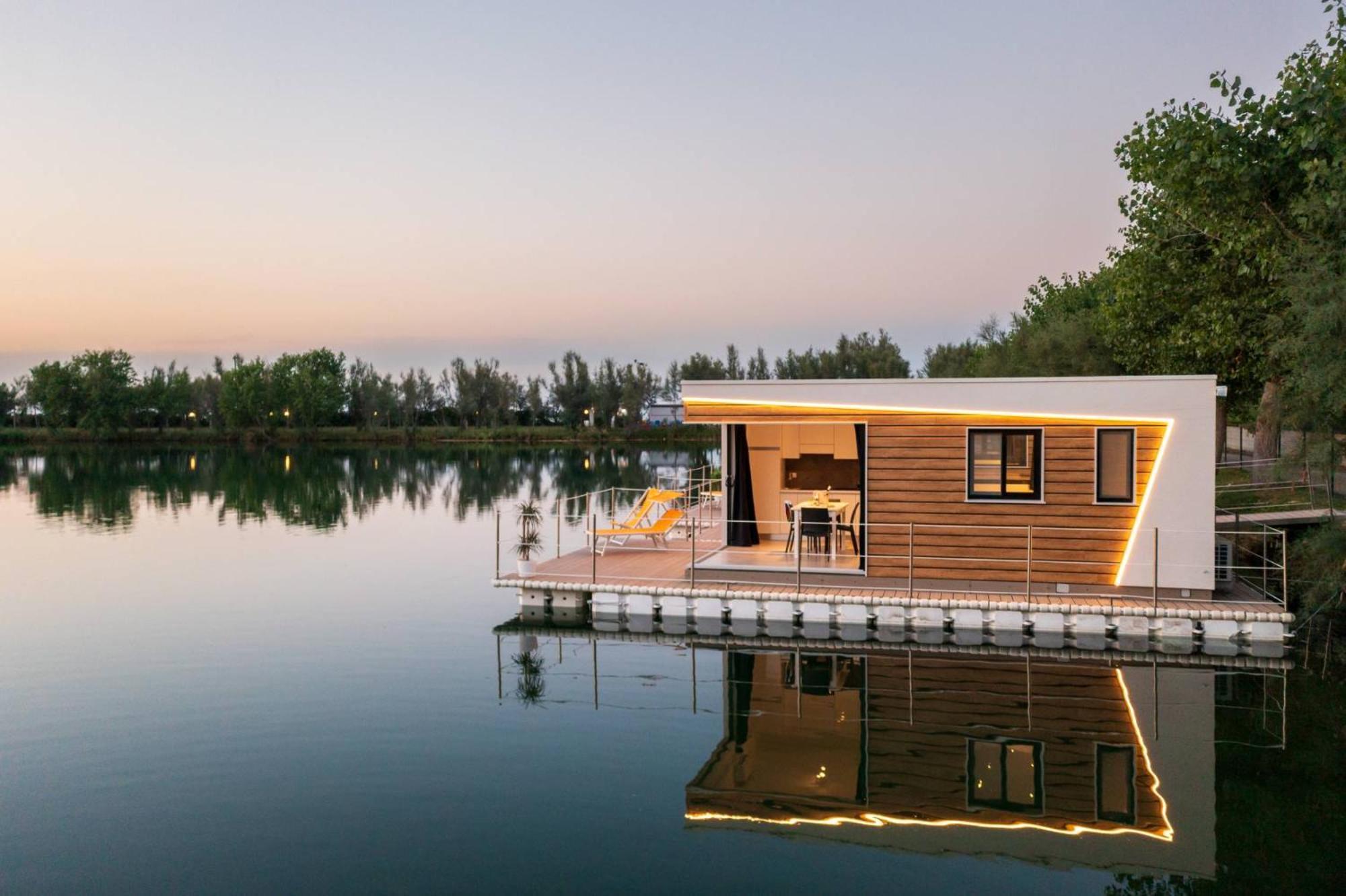 Village Lake Placid Silvi Marina Ngoại thất bức ảnh